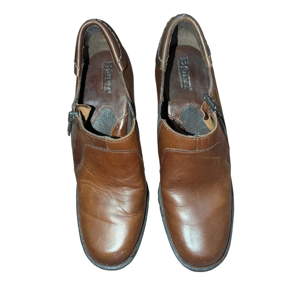 Born Caramel Brown Leather Ankle Booties Side Zip Stacked Heel Womens 7‎